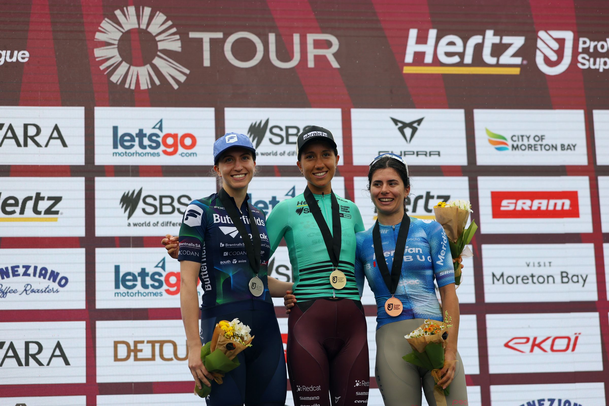 Overall podium of the PSL ProVelo Super League 2026: Sophia Sammons, Sophie Edwards, Alyssa Polites